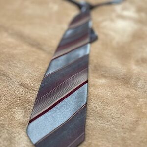 Ziptie by Viscount, Silver and Burgundy Tie